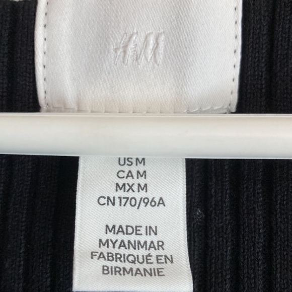 H&M women’s sweater - Picture 2 of 8